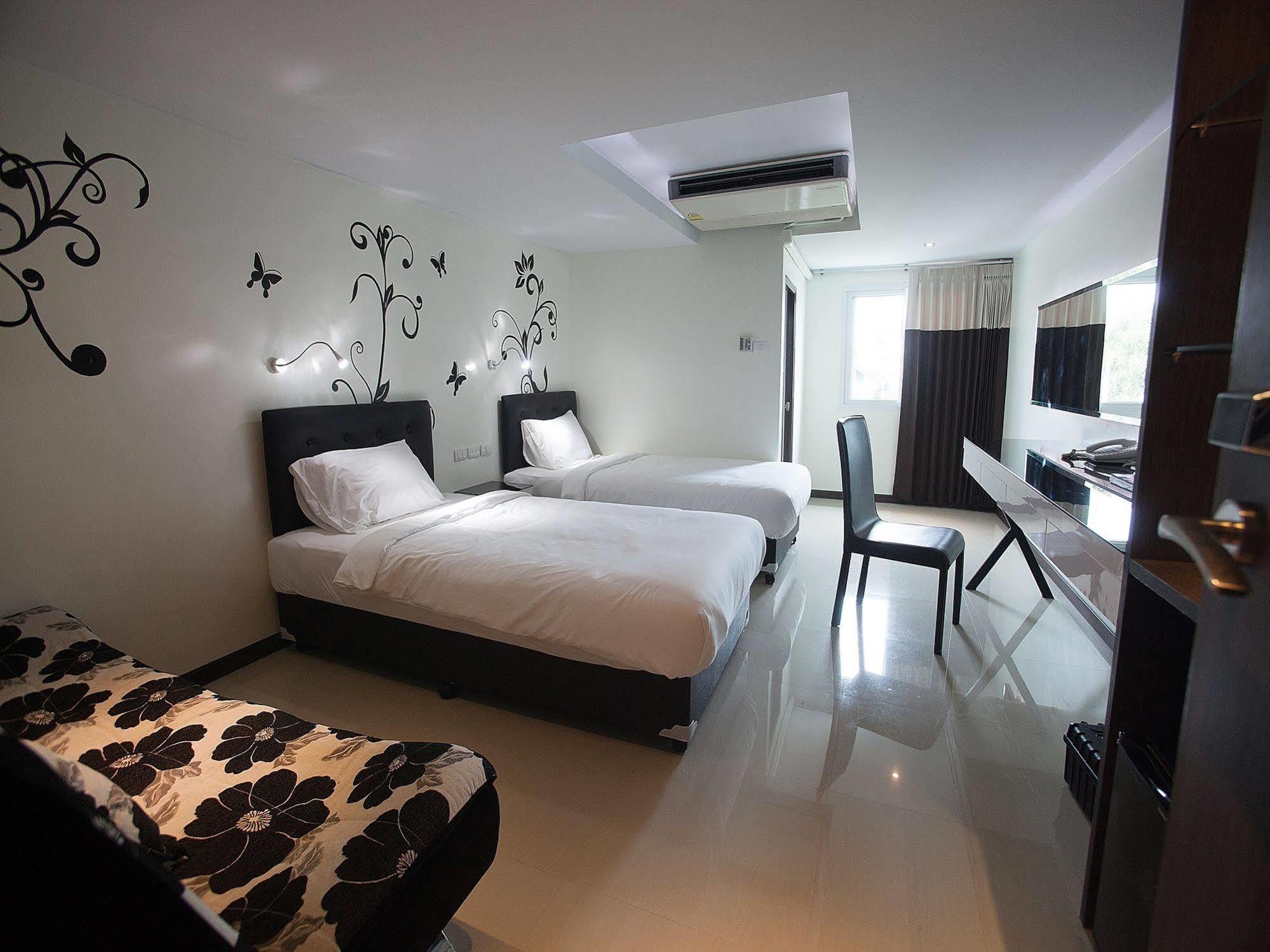 Md Grand Hotel Nakhon Nakhon Si Thammarat Exterior foto
